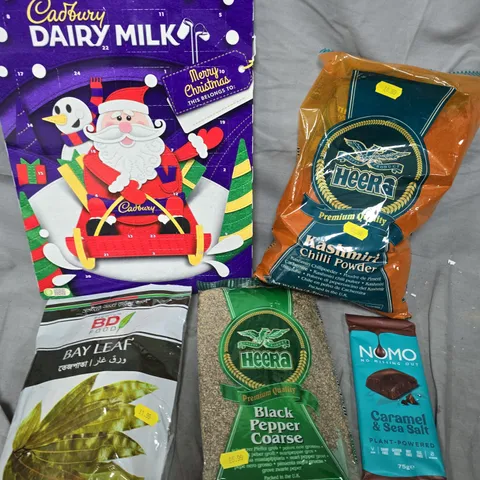 APPROXIMATELY 10 ASSORTED FOOD/DRINK PRODUCTS TO INCLUDE BAY LEAF, NOMO CHOCOLATE, DAIRY MILK ADVENT CALENDAR ETC 