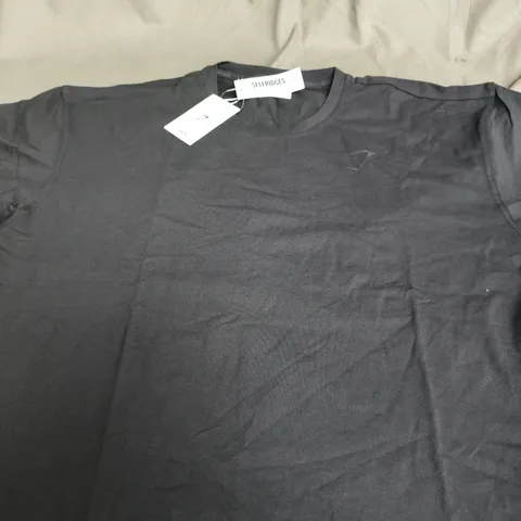 GYMSHARK T-SHIRT – LARGE