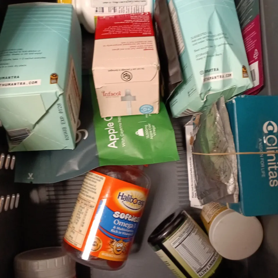 APPROXIMATELY 15 ASSORTED VITAMIN/HEALTH AID PRODUCTS TO INCLUDE JOINT CARE, BIOTIN GROWTH, PRIMROSE OIL ETC 