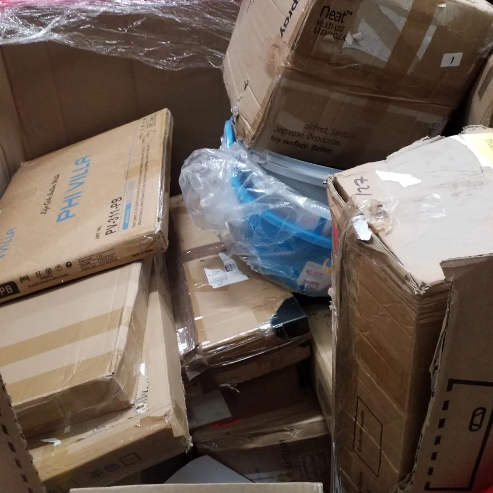 PALLET CONTAINING ASSORTED PRODUCTS INCLUDING OFFICE CHAIR, SIDE TABLE, CAMPING COT & FOLDING CAMPING CHAIR