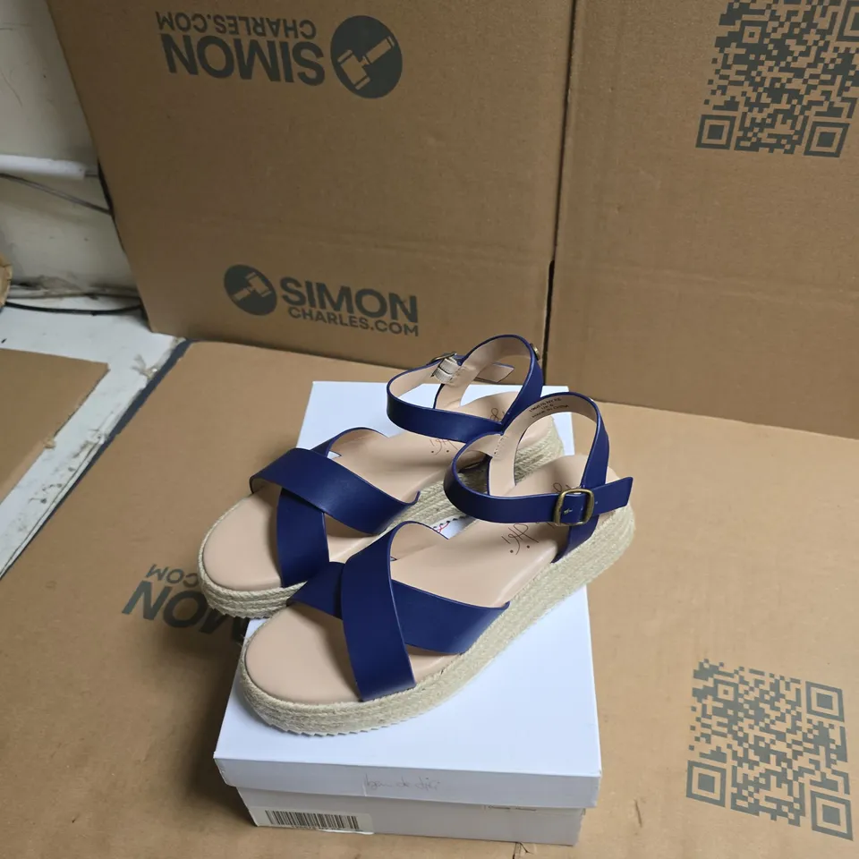 BEN DI LISI WOMEN'S BLUE ESPADRILLE WEDGE SANDALS – UK 6