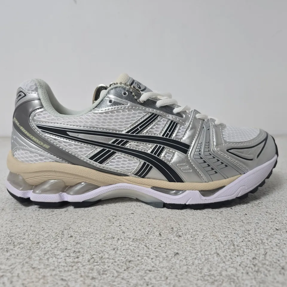 PAIR OF ASICS RUNNING SHOES – SILVER - UK SIZE 7