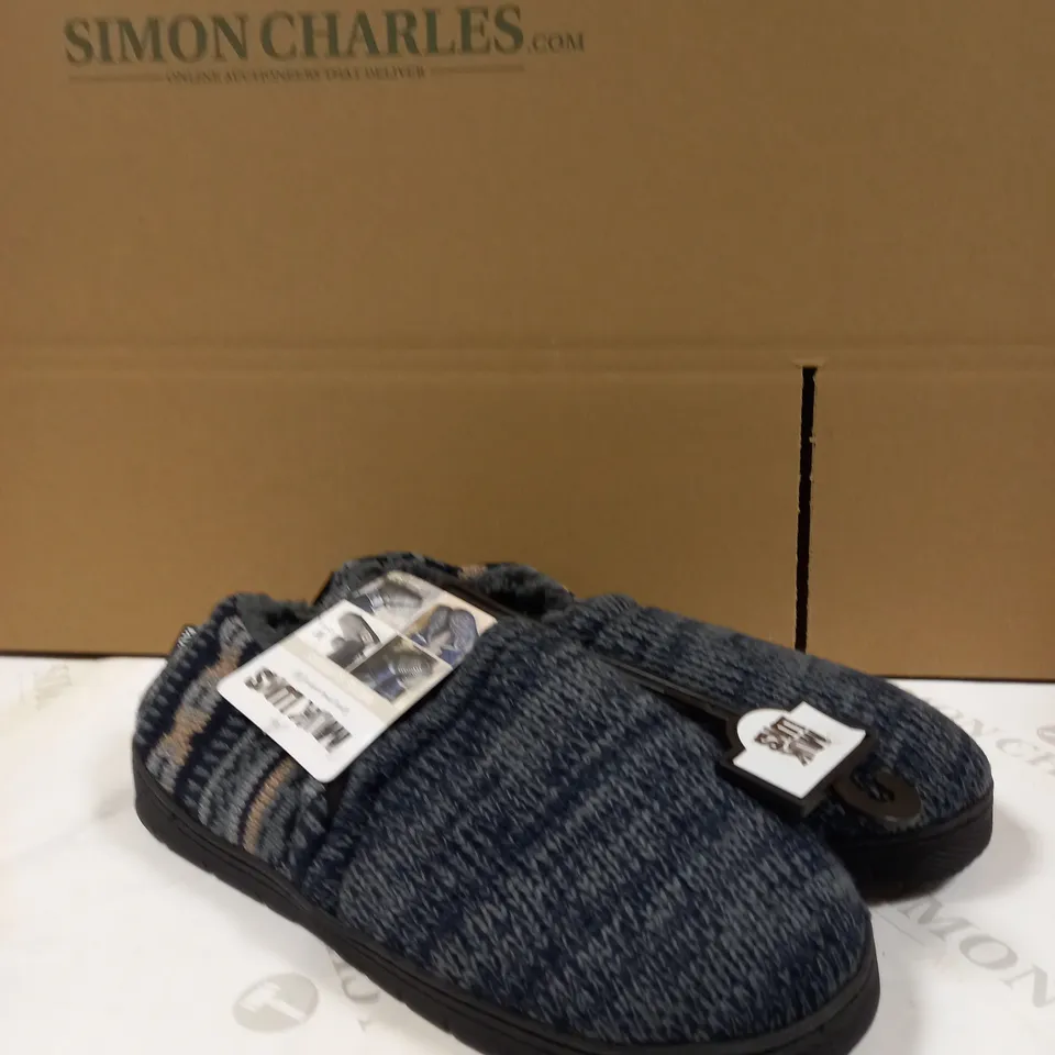 MUK LUKS MENS SLIPPERS SIZE 8.5-10