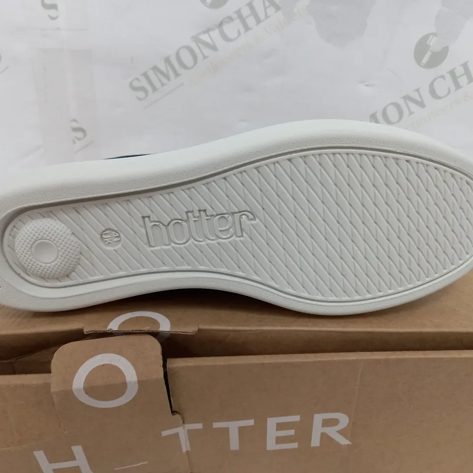 BOXED PAIR OF HOTTER TARA DENIM PALMS SLIP ON SHOES - UK 4.5