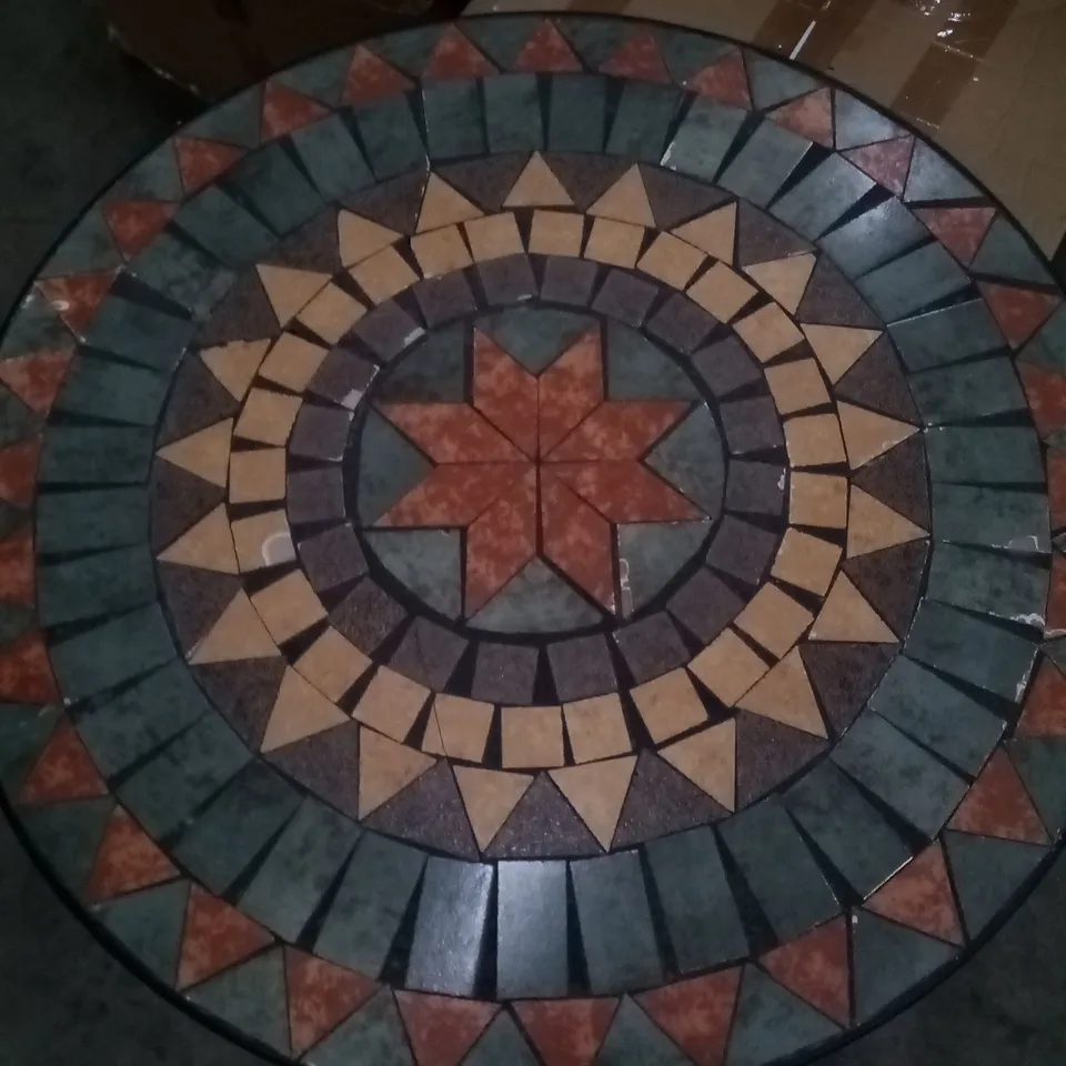 BOXED MOSAIC CIRCULAR TABLE