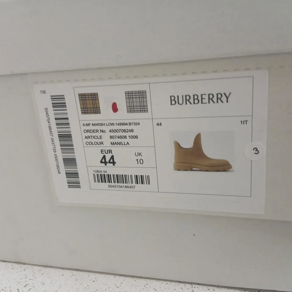 BURBERRY MANILLA CHELSEA BOOTS – UK 10 (EU 44)