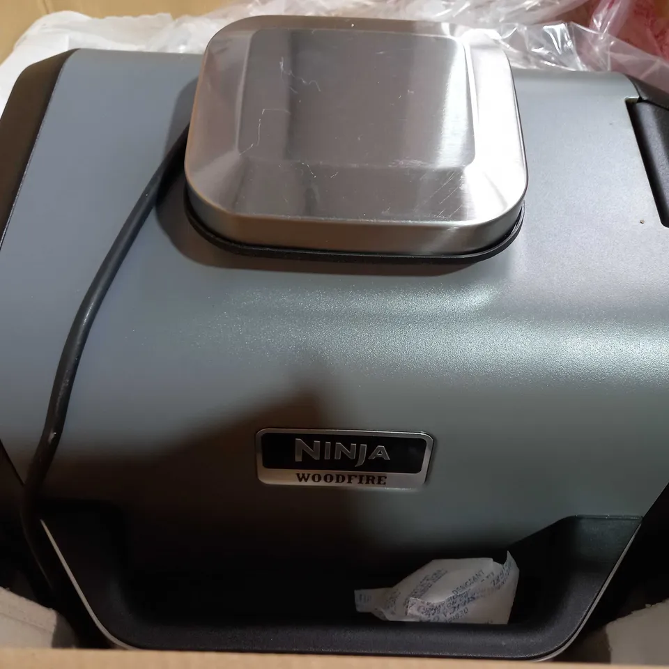 NINJA WOODFIRE ELECTRIC BBQ