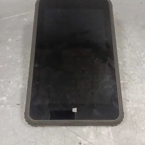 LINX WINDOWS 8TT TABLET IN BLACK