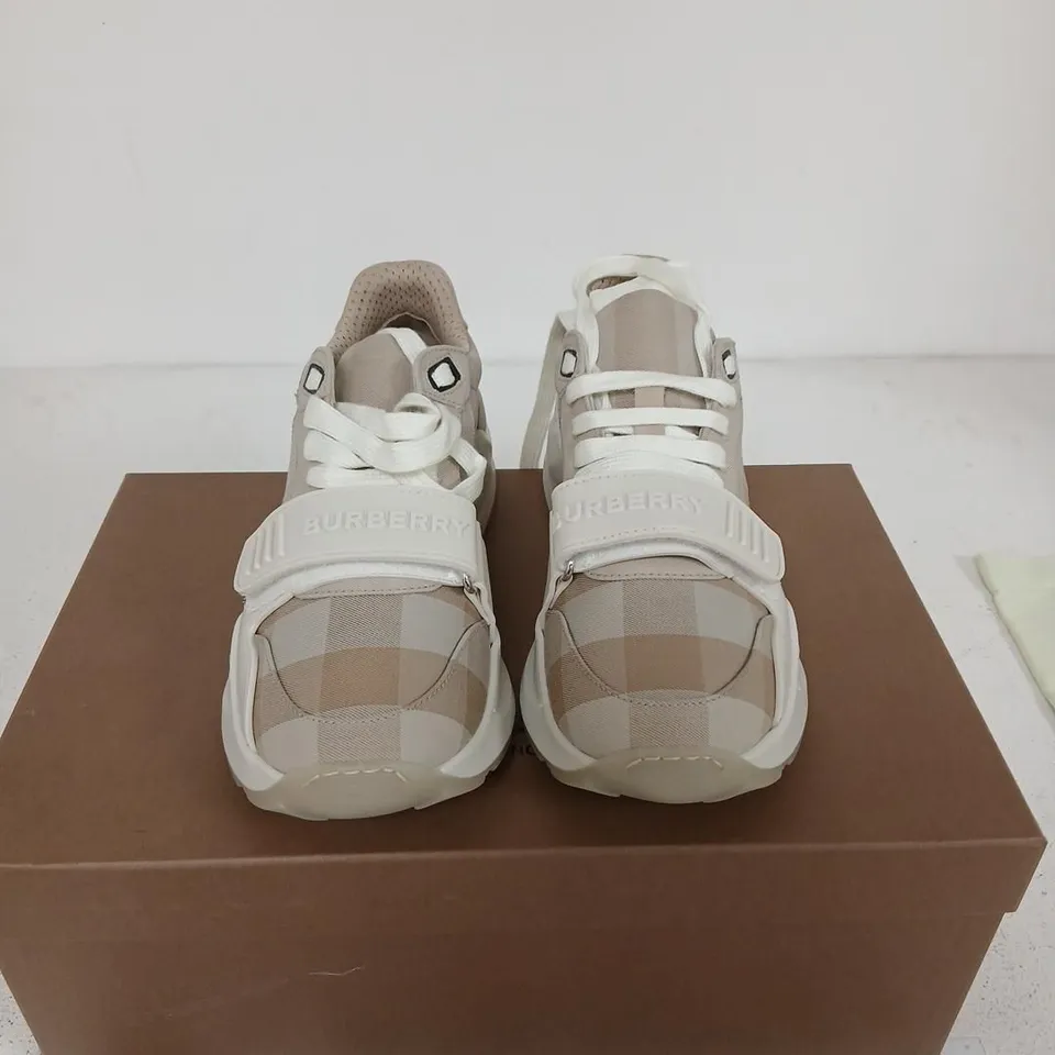 BURBERRY LOW TOP TRAINERS – SOFT FAWN CHECK, UK 3.5 (EU 35)