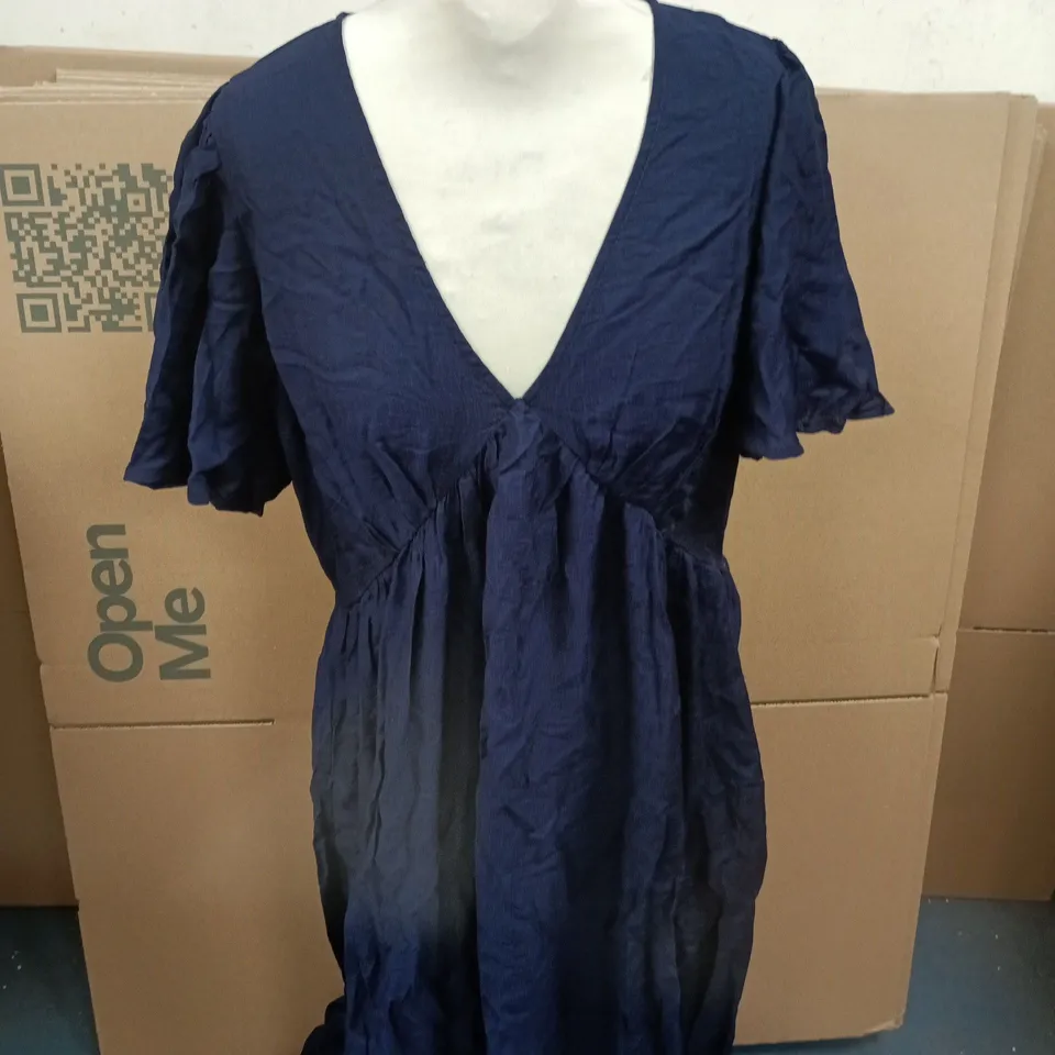 WOMENS NAVY MAXI V NECK DRESS - SIZE 16