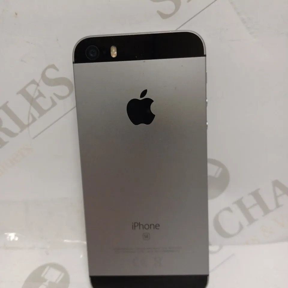 APPLE IPHONE SE SMARTPHONE 