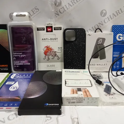 BOX OF APPROX 20 ASSORTED MOBILE PHONE SCREEN PROTECTORS & ACCESSORIES