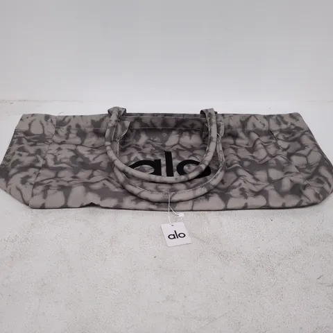 ALO GREY CAMOUFLAGE PATTERN TOTE BAG
