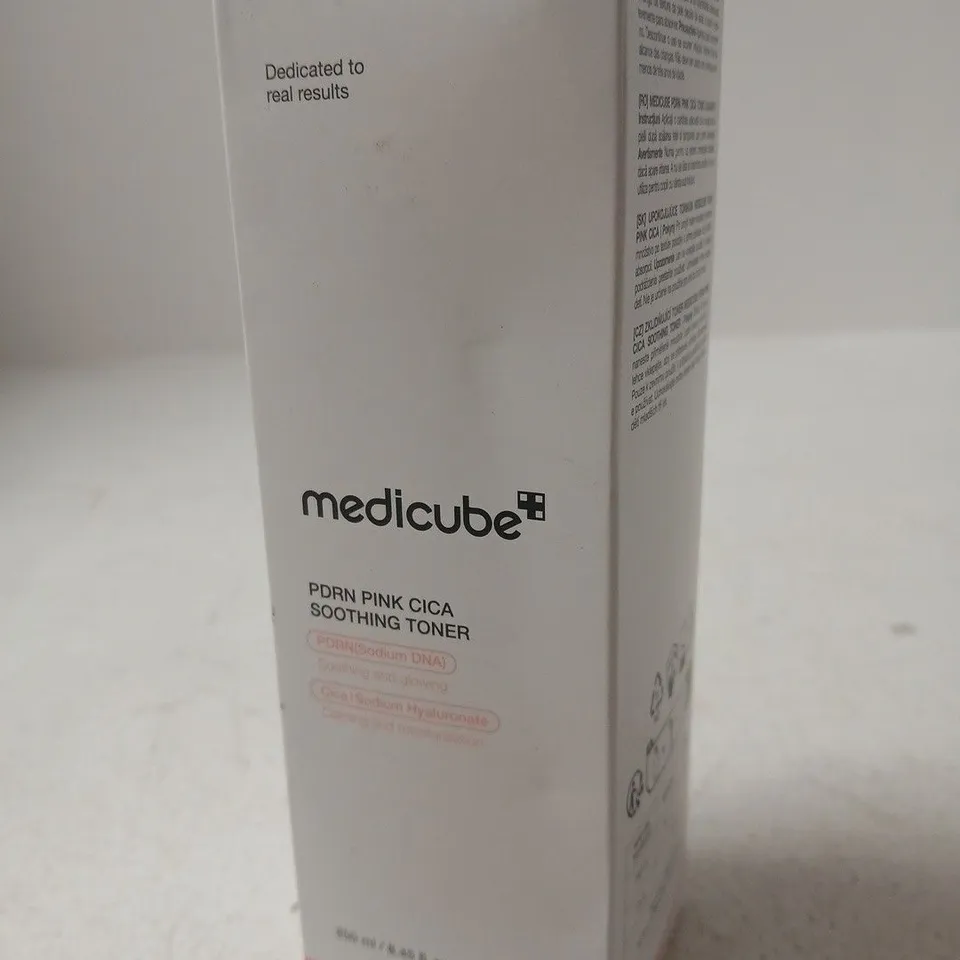 SEALED MEDICUBE PDRN PINK CICA SOOTHING TONER 250ML