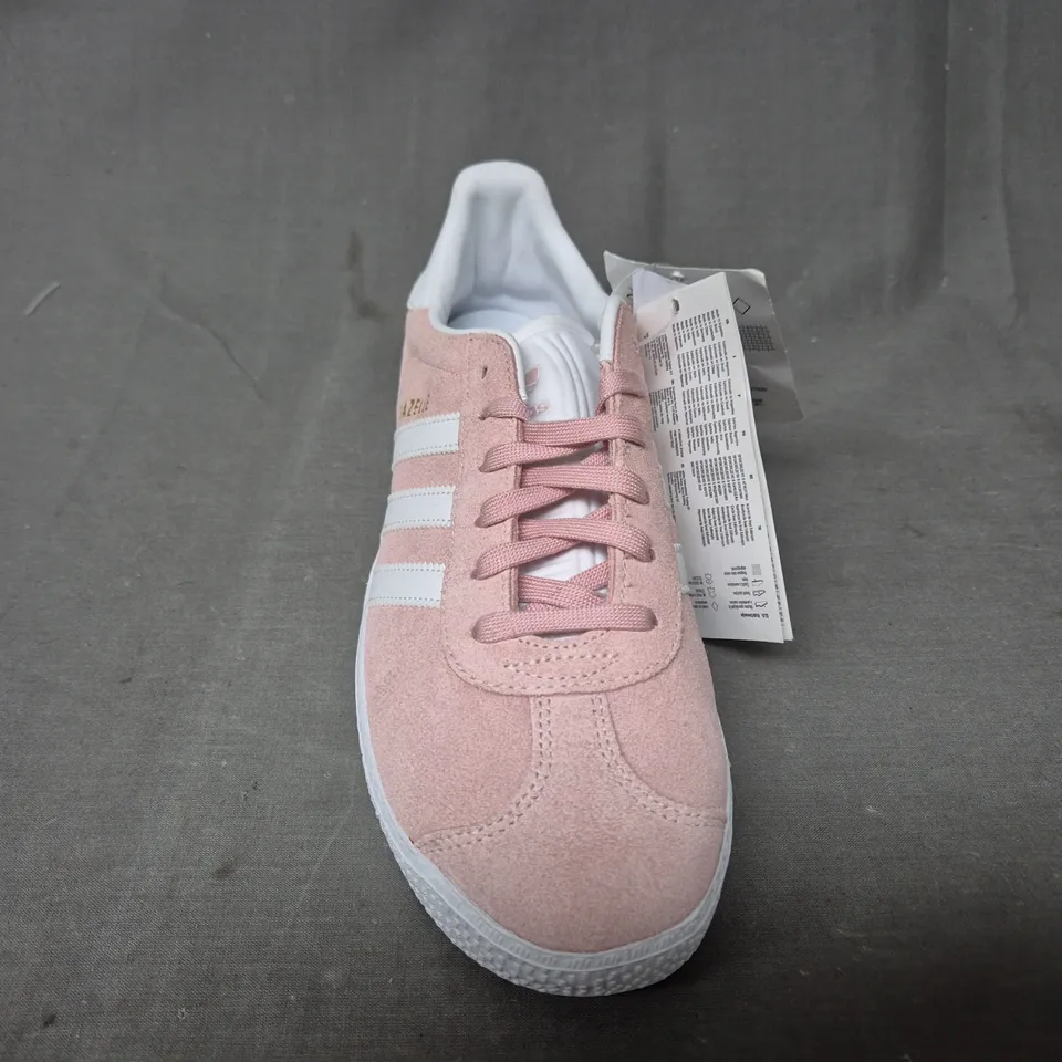 PAIR OF ADIDAS GAZELLE SHOES IN PINK/WHITE UK SIZE 5