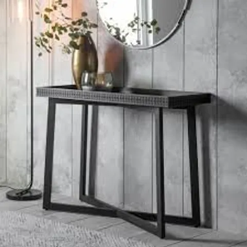 BOXED HOMESDIRECT365 CARMELO CONSOLE TABLE