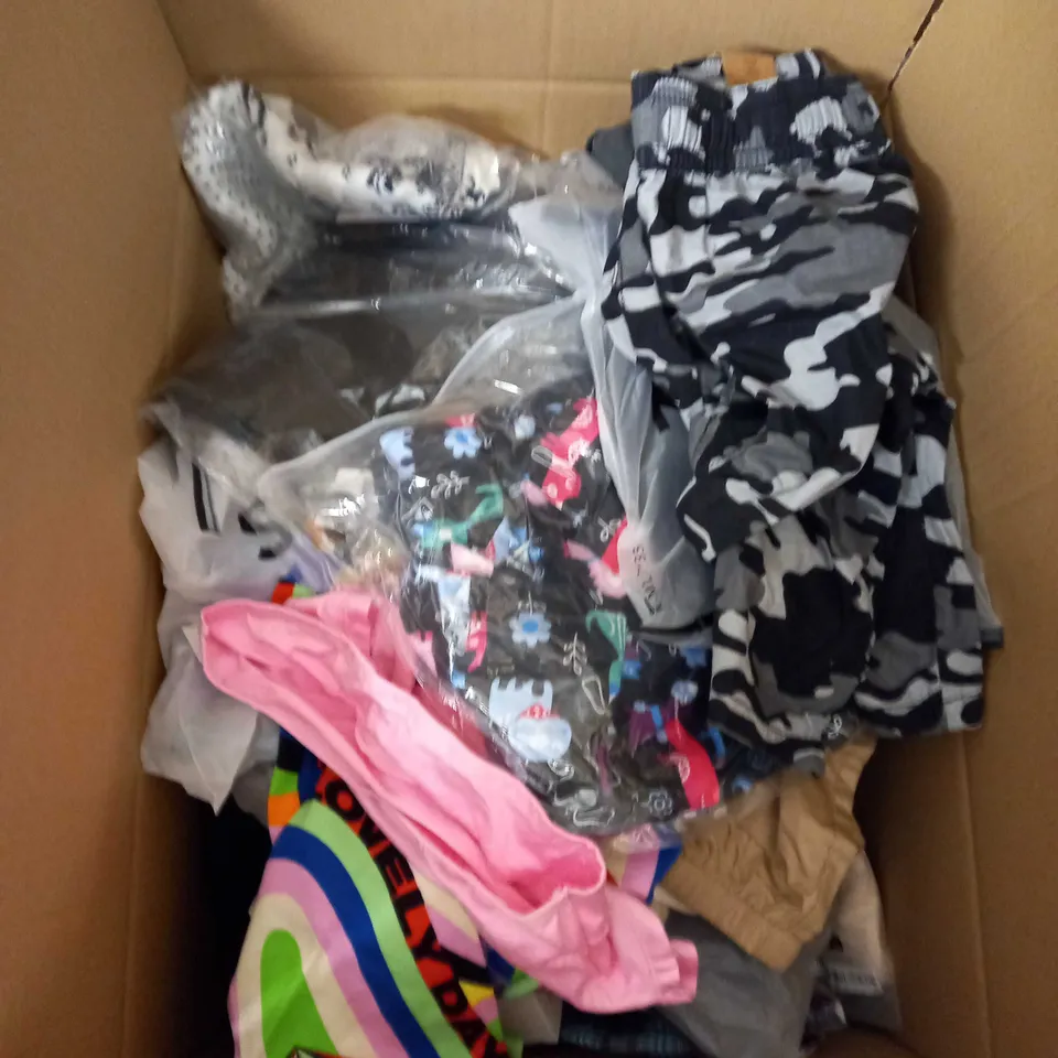LARGE BOX OF ASSORTED KIDS CLOTHING ITEMS TO INCLUDE BAGS, BABY GROWS AND DRESSES