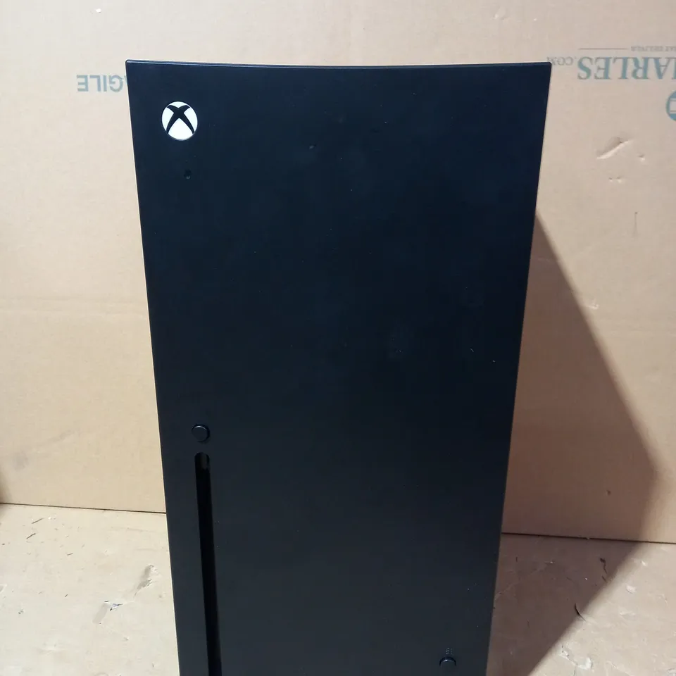 UKONIC XBOX SERIES X REPLICA MINI FRIDGE