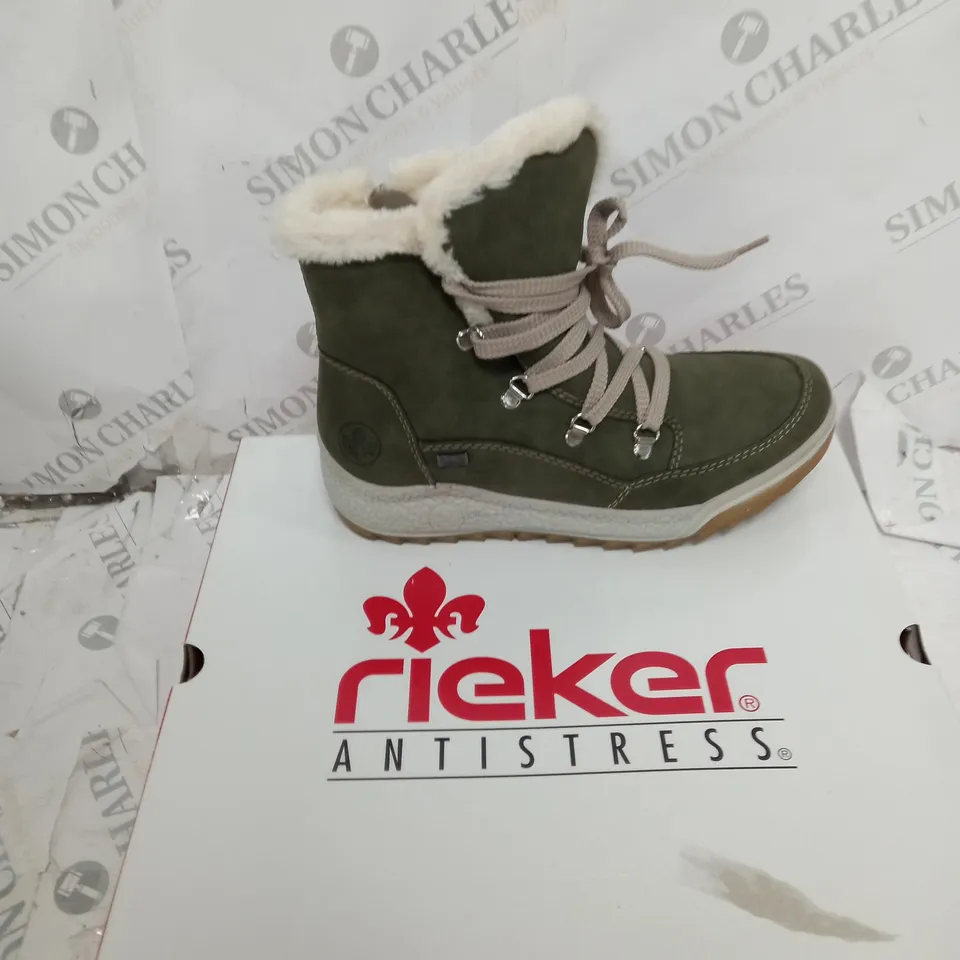 BOXED PAIR OF RIEKER ANTISTRESS HIKING BOOTS IN KHAKI - SIZE 5