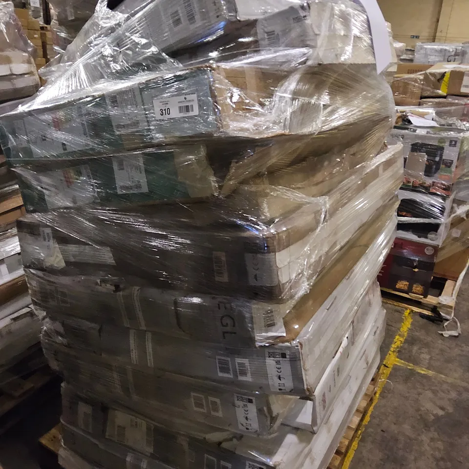 PALLET OF APPROXIMATELY 16 TELEVISIONS 