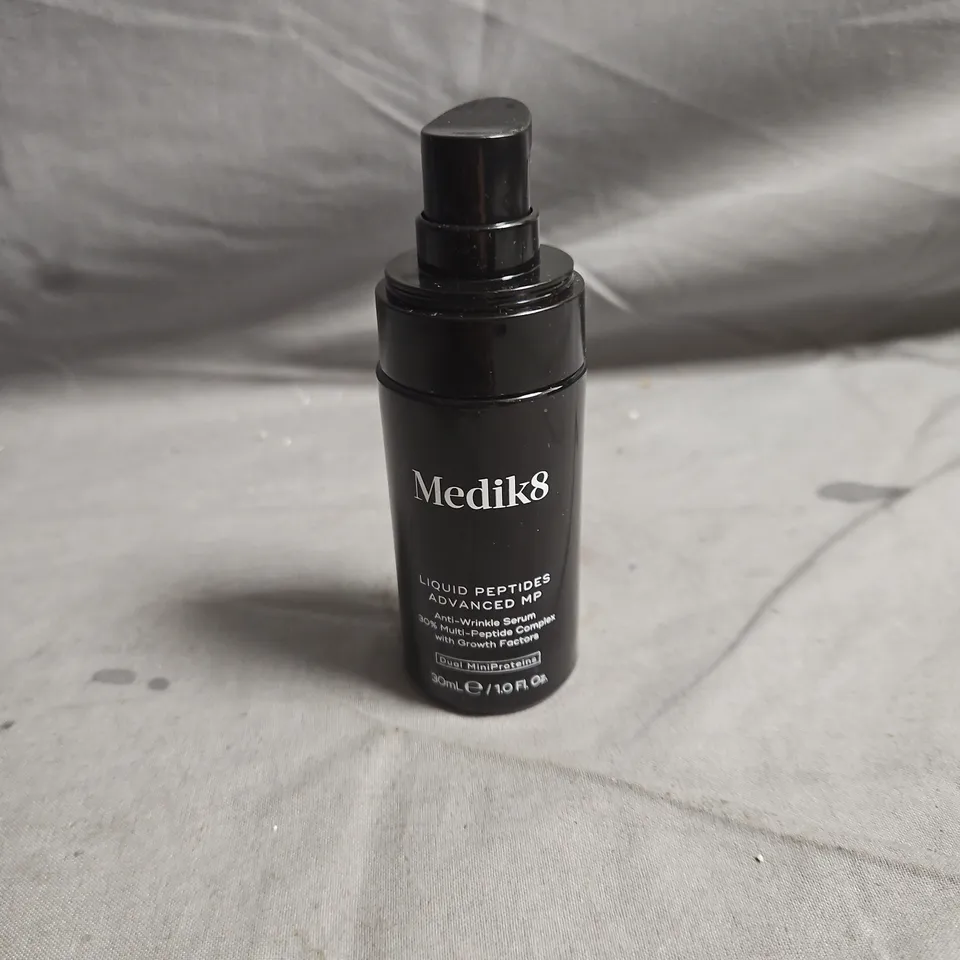 MEDIK8 LIQUID PEPTIDES ADVANCED MP ANTI-WRINKLE SERUM – 30 ML