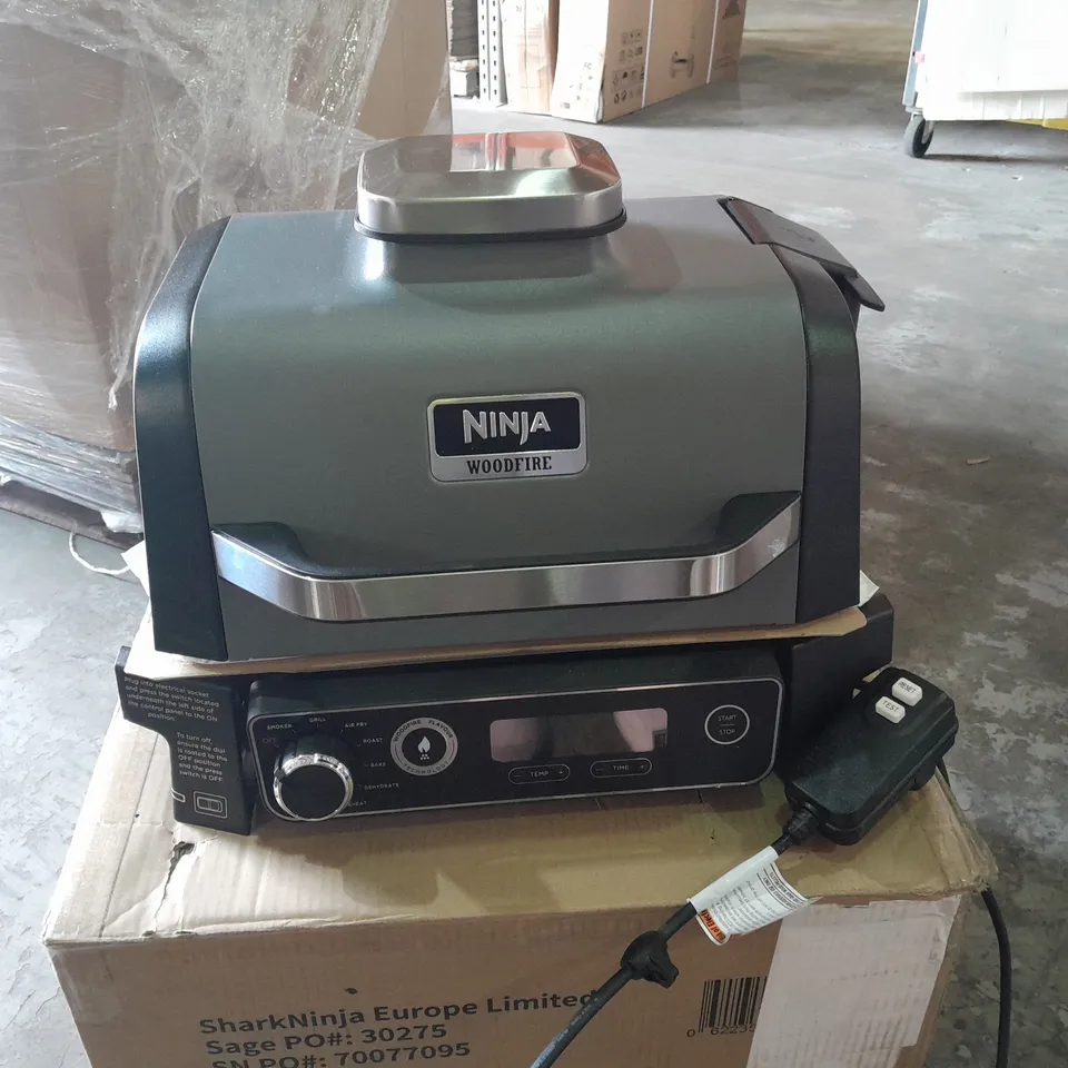 NINJA WOODFIRE ELECTRIC BBQ GRILL & SMOKER OG701UK