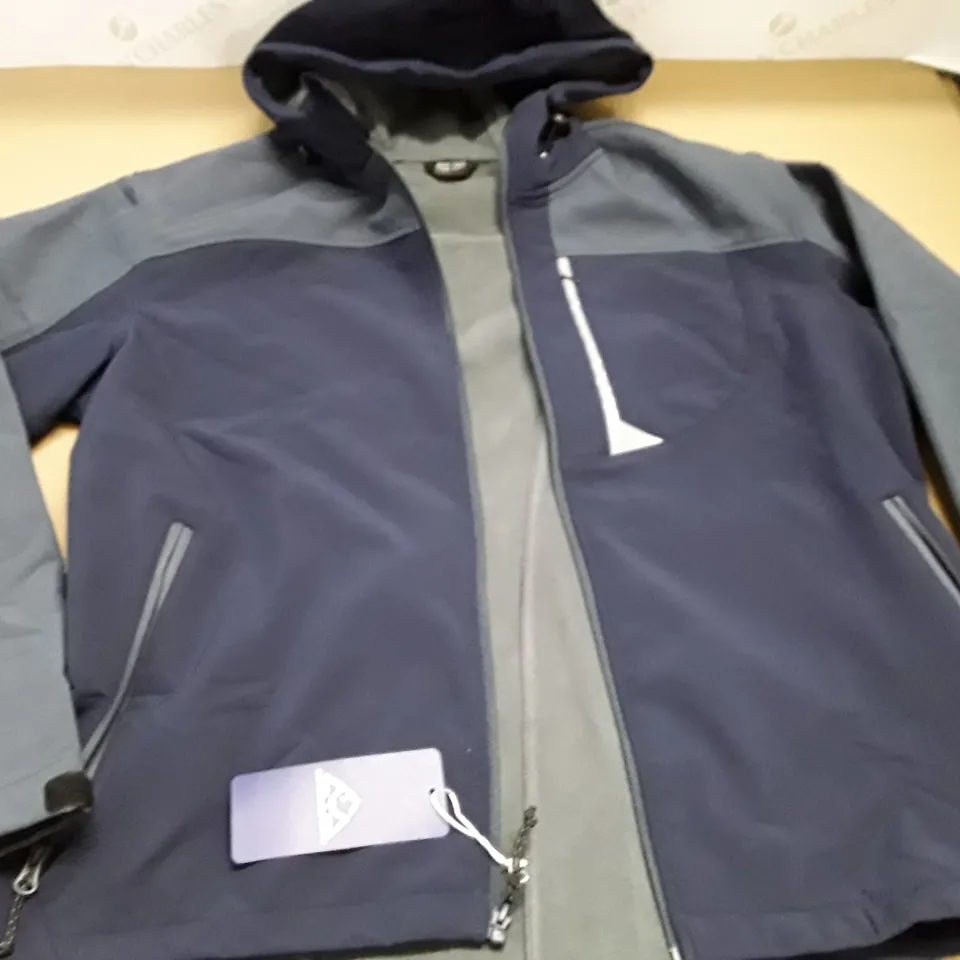 OUTDOOR SPORT BLUE ZIP THROUGH COAT - EU L