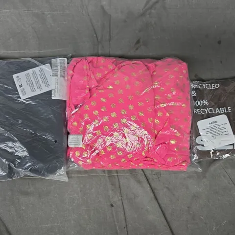 APPROXIMATELY 25 ASSORTED CLOTHING AND FASHION PRODUCTS IN VARIOUS STYLES AND SIZES - COLLECTION ONLY