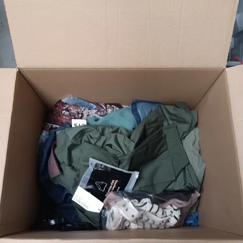 BOX OF APPROXIMATELY 15 ASSORTED CLOTHING ITEMS OF DIFFERENT COLOURS, SIZES AND STYLES