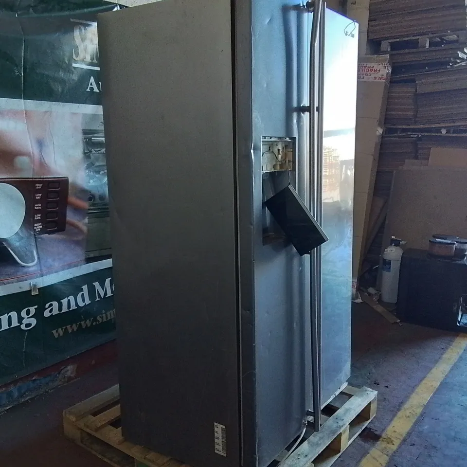 SAMSUNG DOUBLE DOOR REFRIGERATOR 