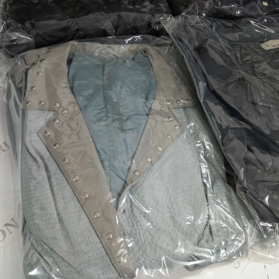 LOT OF 10 ASSORTED BAGGED CLOTHING ITEMS - VARIOUS SIZES