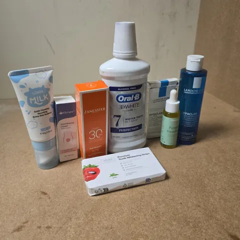 APPROXIMATELY 15 ASSORTED HEALTH & BEAUTY PRODUCTS TO INCLUDE ORALB 3D WHITE, LA ROCHE POSAY ANTI-BLLACKHEADS LOTION, CLEANSER MILK, ETC - COLLECTION ONLY