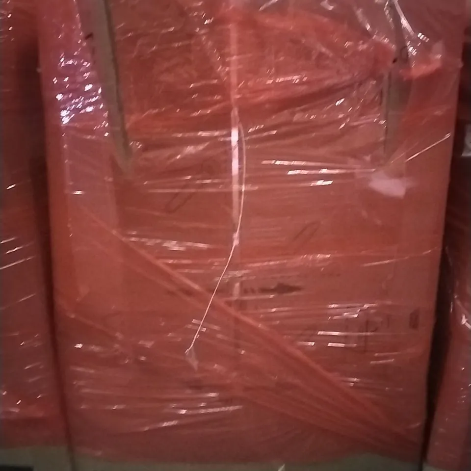 PALLET OF ASSORTED ITEMS INCLUDING - BATH SHOWER SET, ROLLER BLIND, SMART BATHROOM MIRROR