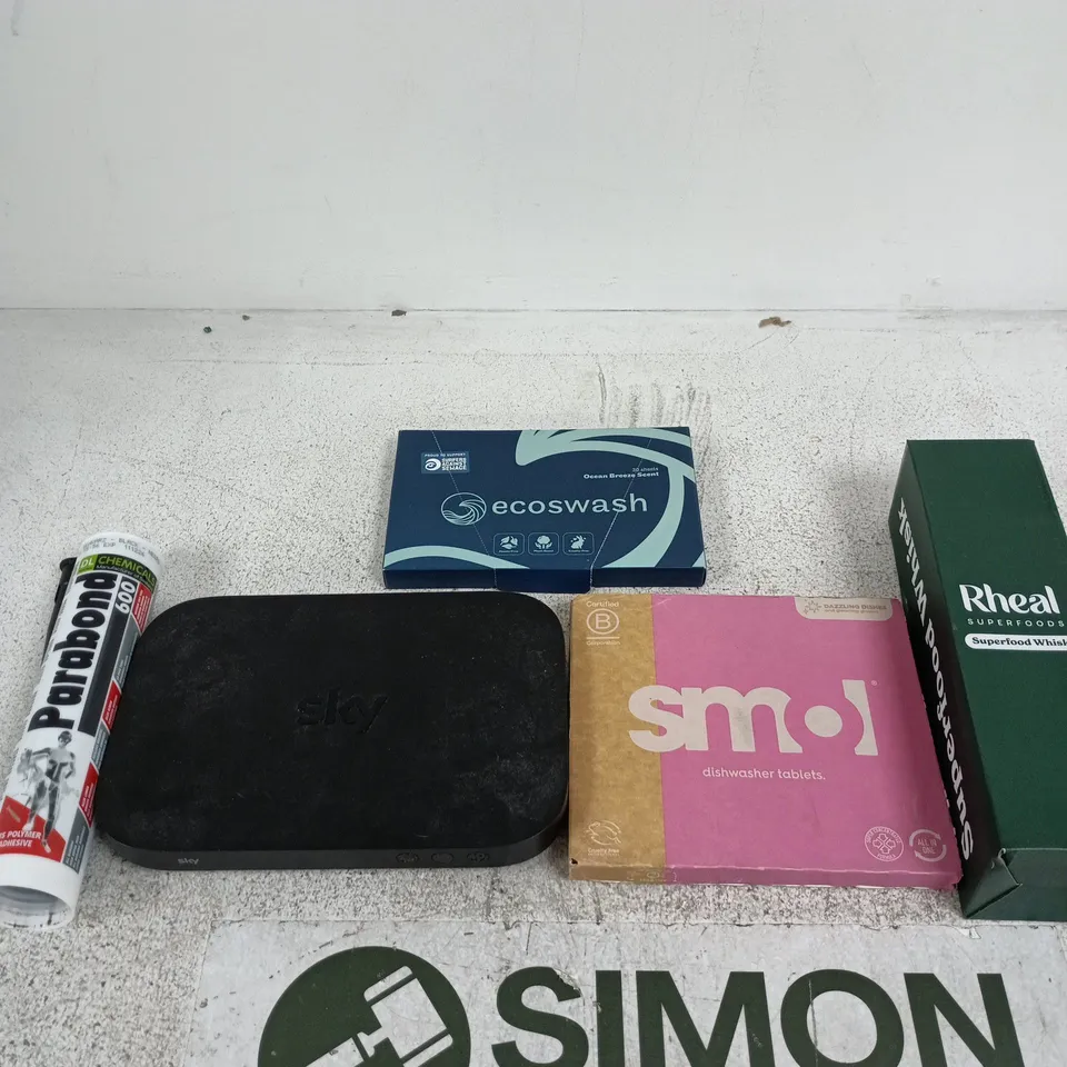 APPROXIMATELY 25 ASSORTED ITEMS INCLUDING RHEAL SUPERFOOD WHISK, SMOL DISHWASHER TABLETS AND ECOSWASH SHEETS