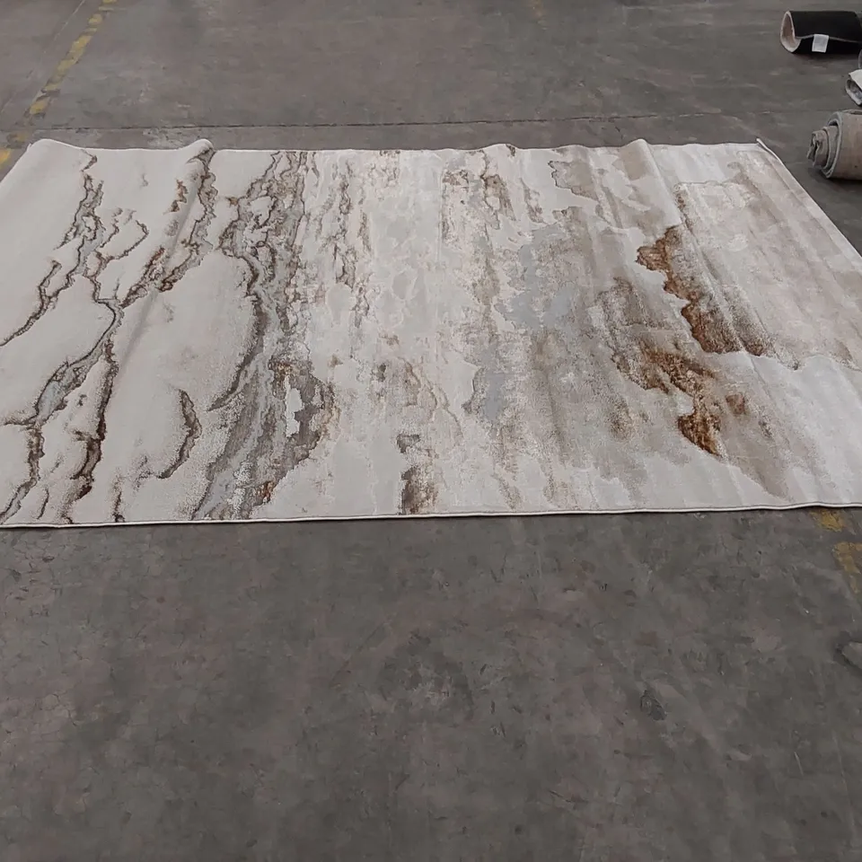 ALENA LINEA METALLIC RUG IN CHAMPAGNE GOLD - 240 X 340CM
