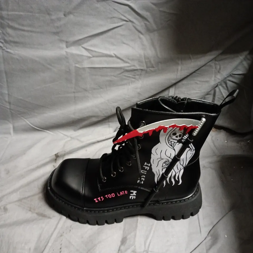 KOI BLACK LEATHER COMBAT BOOT WITH SKELETON GRAPHIC – LUG SOLE, SIDE ZIP-SIZE UK 6