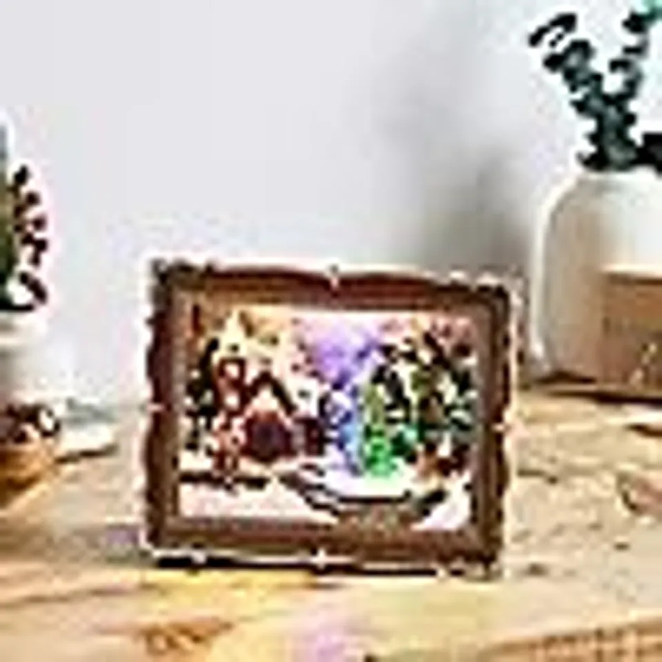 SANTA EXPRESS MOVING CHRISTMAS SCENE IN PHOTO FRAME