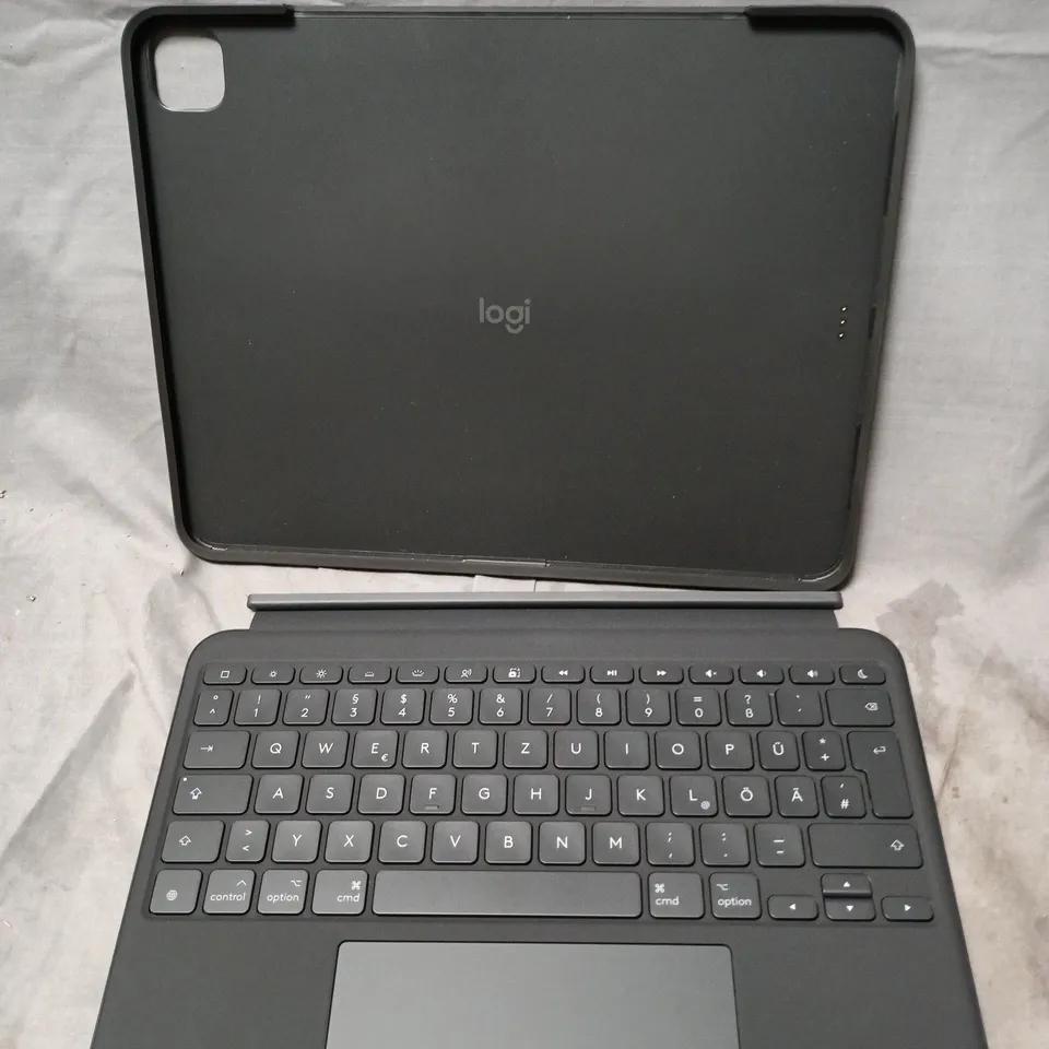 BOXED LOGITECH COMBO TOUCH IPAD PRO 13" TABLET KEYBOARD CASE - GERMAN LAYOUT 