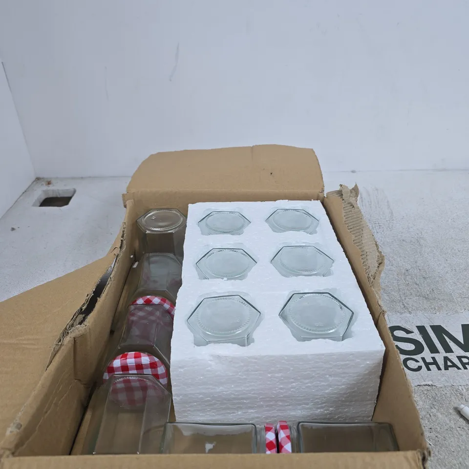 SET OF 12 HEXAGONAL JAM JARS WITH RED/WHITE LIDS