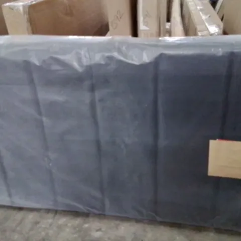 BAGGED UPHOLSTERED HEADBOARD