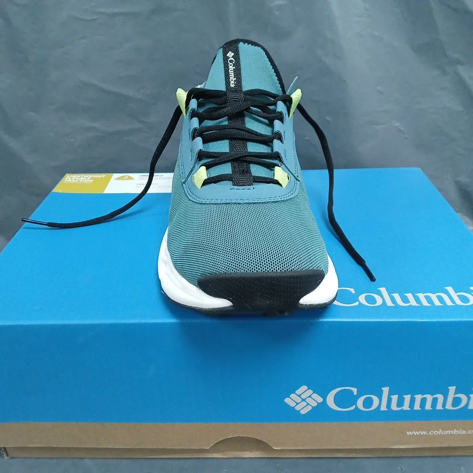 BOXED PAIR OF COLUMBIA MEN'S DRAINMAKER XTR TRAINERS IN TEAL SIZE UK 11