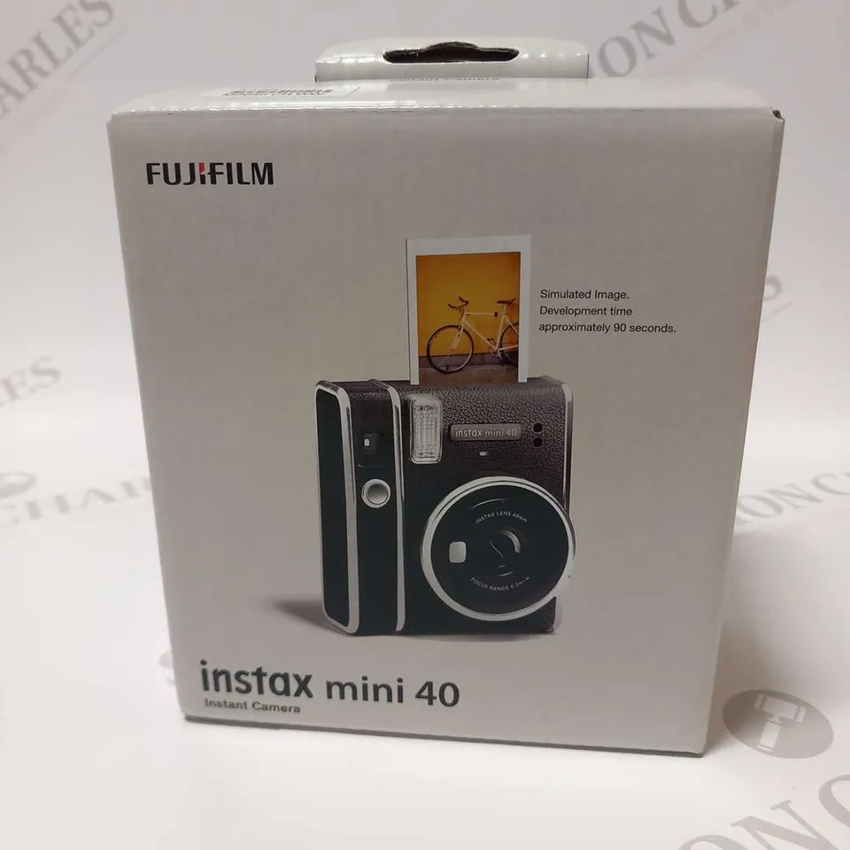 BOXED FUJIFILM INSTAX MINI 40 INSTANT CAMERA