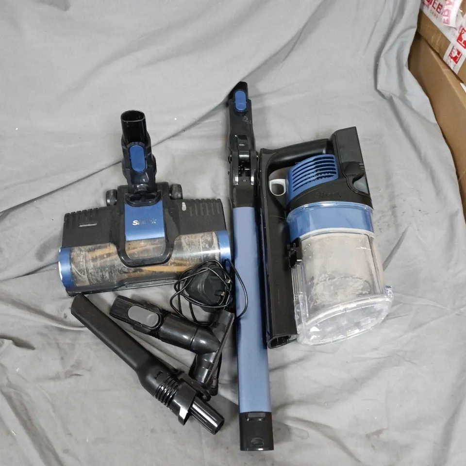 SHARK CORDLESS HANDHELD VACUUM CLEANER WITH EXTENSION WAND AND FLOOR HEAD