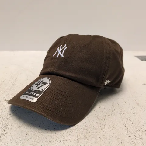 NEW ERA BROWN BASEBALL CAP WITH NY LOGO