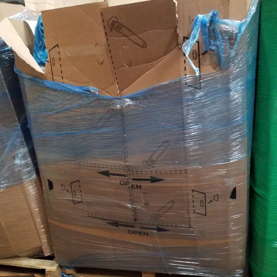 PALLET CONTAINING ASSORTED PRODUCTS TO INCLUDE AIR FRYER, CUPCAKE STAND, WEED BARRIER FABRIC, RETRACTABLE SAFETY GATE, 