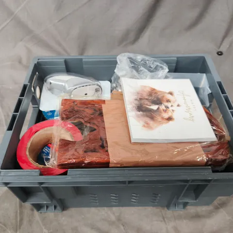 APPROXIMATELY 15 ASSORTED HOUSEHOLD PRODUCTS 