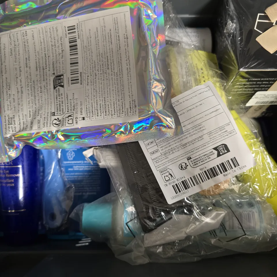 APPROXIMATELY 10 ASSORTED COSMETIC PRODUCTS TO INCLUDE SHAMPOO, SOAP, ETC