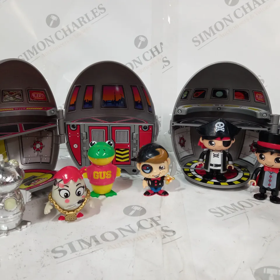 BOX OF APPROX 20 BONKERS FIGURES WITH TWO SPACE SHIPS