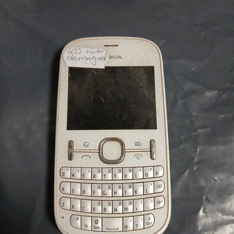 NOKIA MOBILE PHONE WITH KEYBOARD - MODEL UNSPECIFED