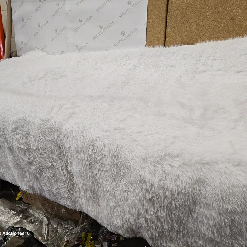 CHALANDA SHAGGY COMFY WHITE RUG 120X160CM
